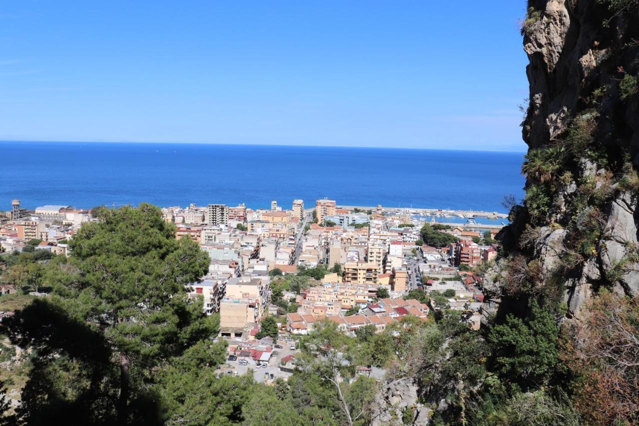 Appartement Casa De Paoli - Vista Mare Arenella, Palermo Con Parcheggio Privato Extérieur photo