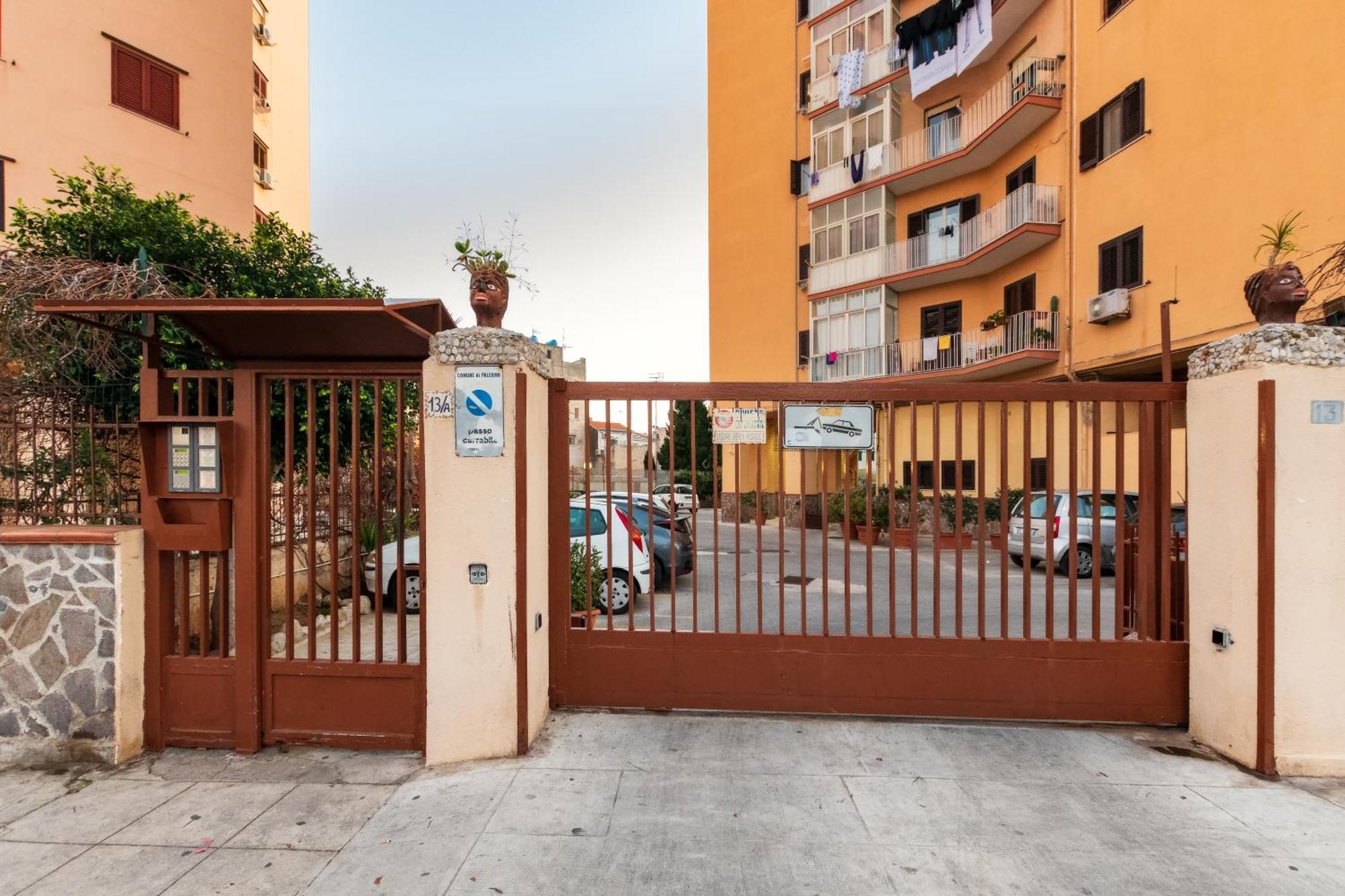 Appartement Casa De Paoli - Vista Mare Arenella, Palermo Con Parcheggio Privato Extérieur photo